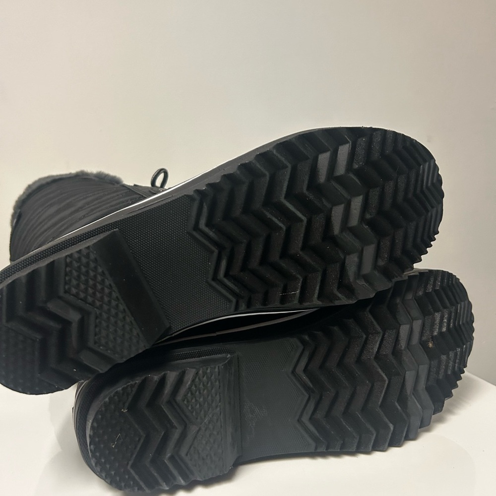JBU Black Quilted Winter Boots size 10 - Brand New - Picture 6 of 6